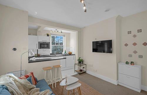 Designer 1-Bed Flat, 1-Min to Tube, Fast Central London Access - Foto 16