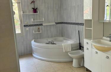 Villa piscine confort, barbecue - Photo 26