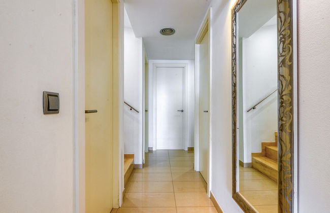 Apartment in Roses by the Beach With Pool - Photo 23