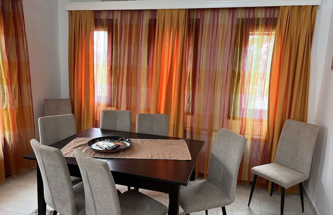 Birds Villa Apartments with Heated Pool - Including Car and Breakfast - Photo 79