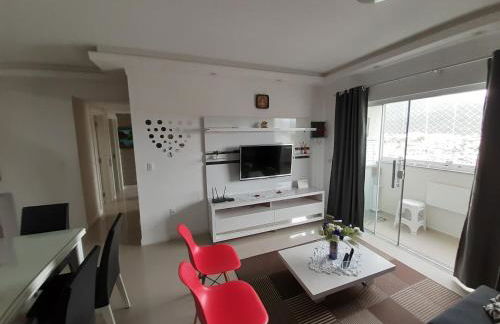 Lindo apto completo a 150m da praia - Foto 1