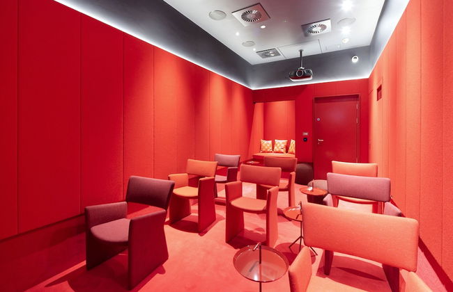 Striking One-bedroom Apartment Vibrant Poplar - Foto 38