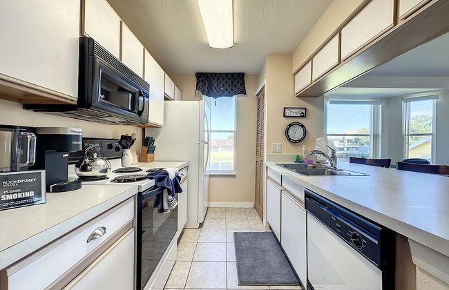 Lovely 3 bed Condo Near Disney Quiet Community - Photo 12