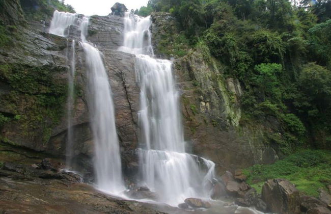 Private Ambuluwawa Tower and Ramboda Waterfall Trip - Foto 7