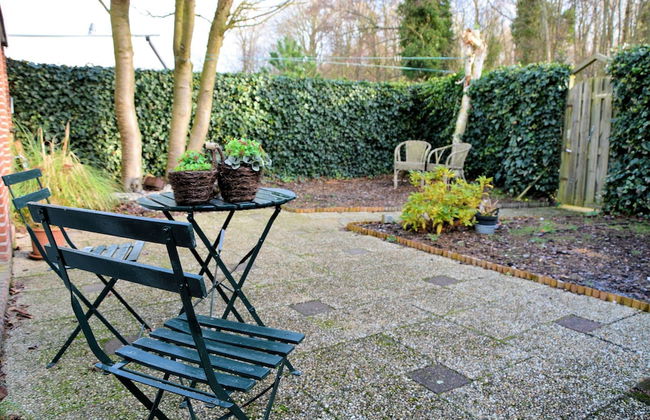 Lovely Family House on Edge of Park near Lake & Sea - Foto 21