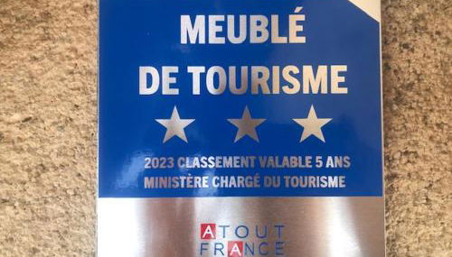 LA BRINDILLE Petit mas provencal meublé de tourisme 3 étoiles 2-3 personnes 1 piece 30 m2 tout confort lisière foret jardin Jacuzzi Piscine - Foto 2