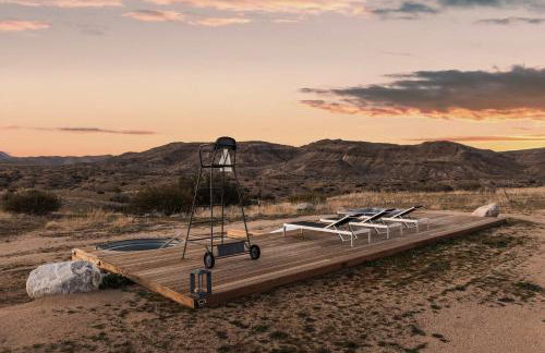 The Outlaw By The Cohost Company - Foto 18