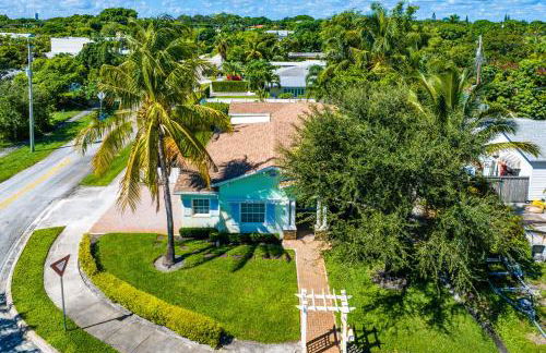 Walk to The Ave- Heated Pool, Spa, Golden Tee and Putting Green - mins to Beach- by Maven Vacation Rentals - Foto 59