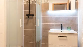 LE 23 Bis - Foto 3, Shower
