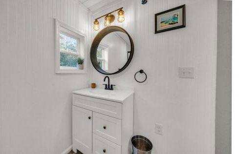 Tiny House Boat on a Tiny Lake Retreat - Foto 16