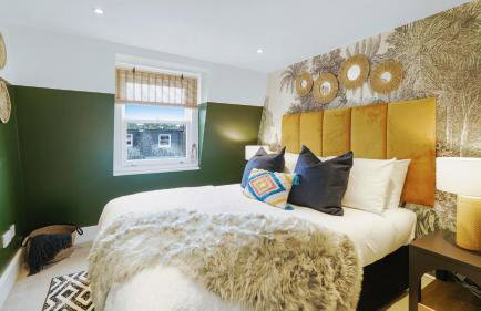 London Acton - hot tub, cinema, games & arcade - Foto 30