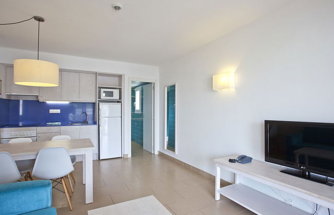 Apartamentos Seth Mestral y Llebeig - Photo 7