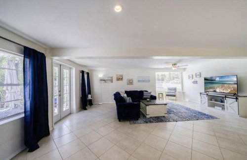 Beautiful 2bd with River Views & Amazing Sunsets in Ft Myers - Foto 14
