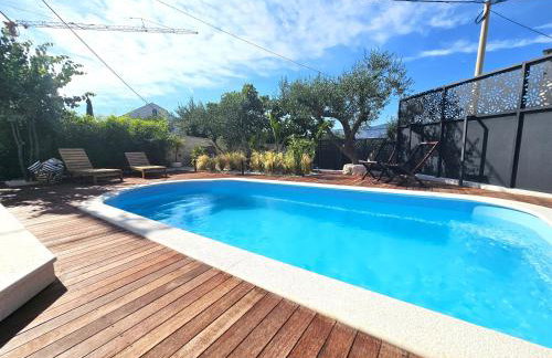 The Three Flowers Pool House - Foto 17