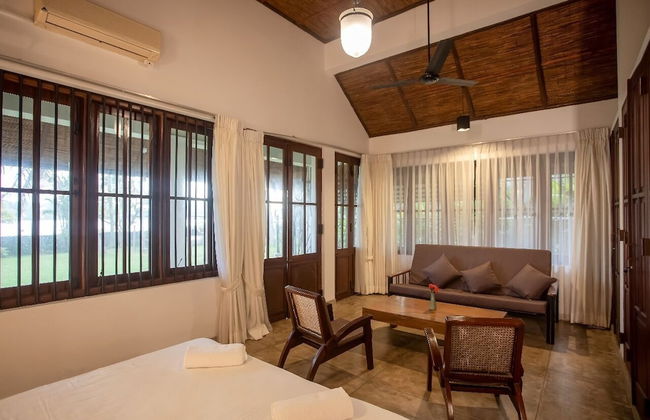 Serenity Lake Front Villa - Foto 40