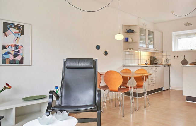 2 Person Holiday Home in Aakirkeby - Foto 3