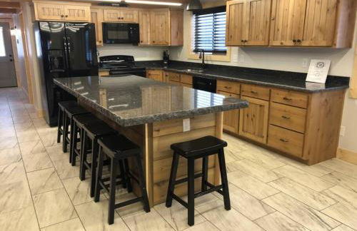 Hot Tub 25 min to Yellowstone - Foto 3