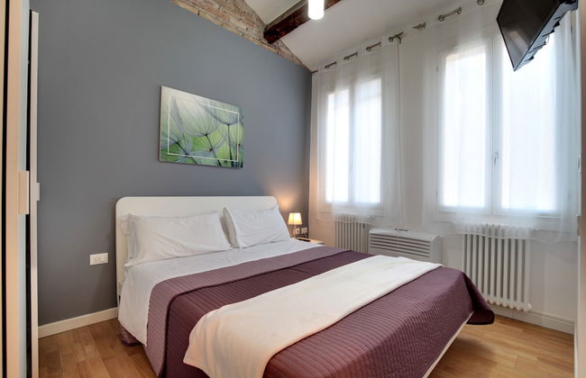 Rialto Botteri Apartments - Photo 11