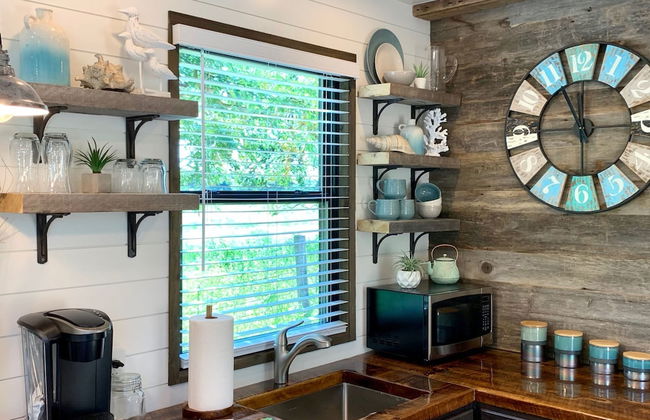 The Shoreline Container Tiny Home 12 min to Magnolia Baylor - Foto 4