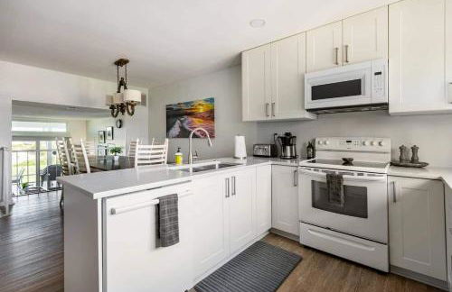 Beach Getaway in Amelia - Ocean Views & Room for 8 - Foto 6