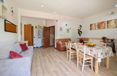 2 Bedroom Amazing Home In Sovramonte - Foto 16