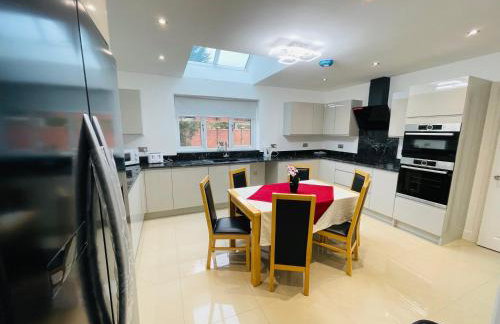 4-Bedroom Cottage in Healing, Grimsby - Foto 15