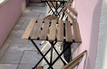 Min-Y-Fford sleeps 6 plus pet - Foto 6