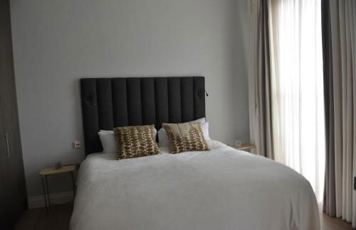 Luxury 4 Bedrooms 5 Baths 2 Receptions Family House with Garden Chelsea - Foto 25