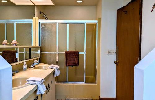 Spacious Waterfront Cottage with Private Beach and Deck, Near Acadia National Park in Hancock Point, Maine - Foto 12