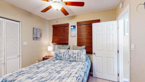 Sea Breezy - Unit 2 - Photo 3