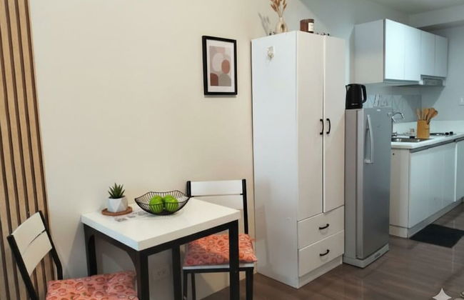 Makati Center Prime Accommodations - Photo 12