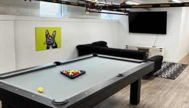Modern Apartment with Pool Table! Pet-friendly! - Foto 5, Game Room