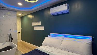 Unique 3-bed Lakefront Container Home - Foto 5