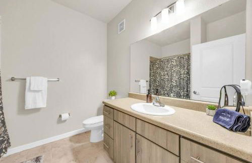 3BR Family Suite with Games & Pool - Foto 33