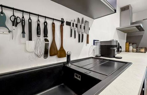 Duplex moderne et lumineux avec piscine et parking - Foto 12