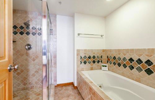 The Caledonian by All Seasons Resort Lodging - Foto 64