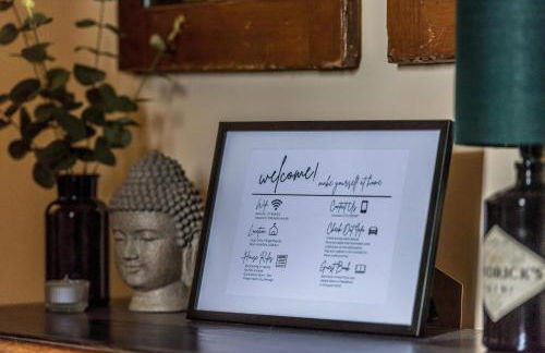 Converted Welsh Sunday School with Sea View & Garden on Anglesey - Dog Friendly - Photo 12