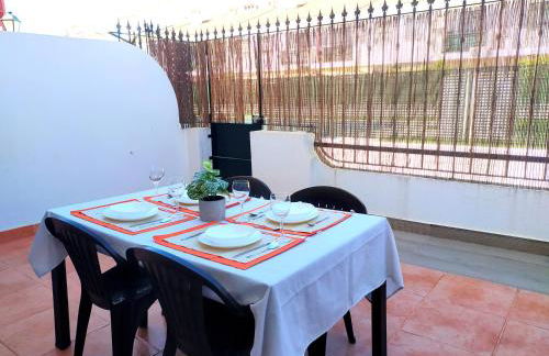 Gran adosado de esquina muy cerca de la playa en la Antilla - Foto 16