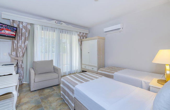 Alya Villa Butik Hotel - Photo 10