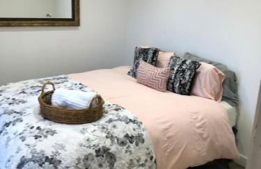 Hertford farm Woodland cabin pet friendly firepit bbq - Foto 13