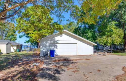 Family Retreat on Cedar Creek Lake! Dock and Views - Foto 37