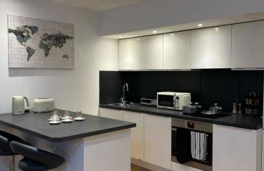 Modern 2-Bedroom Flat Near Wembley - 9 Minutes from Park Royal Station - Foto 8