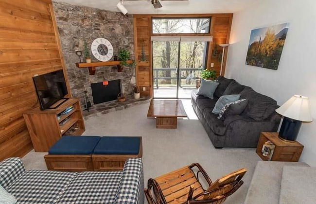 Seven Springs 1 BR Deluxe Condo, Mountain Views! by RedAwning - Foto 5