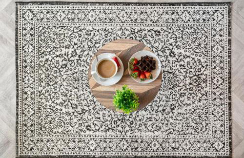 Centrally Located Apt with Parking - Foto 24