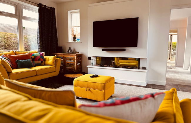 Luxury Adult-only 2-bedroom Bungalow With Hot Tub - Foto 3