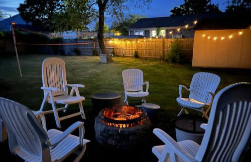 A Cozy Cape house steps to Restaurants & Beaches ~1.4 miles down scenic roads - Foto 30