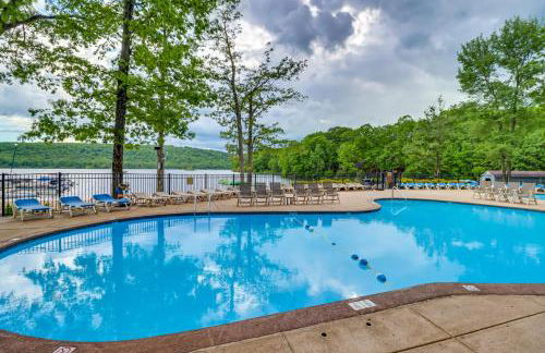 Near Big Boulder Mtn! Home with Fireplace and Games - Foto 2