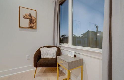 Luxury Townhouse with Rooftop Deck Less than 10 mins to Downtown - Foto 32
