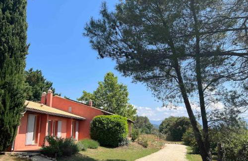 Proche Roussillon, La villa rouge Luberon, piscine chauffée, climatisation et vue Luberon - Foto 6