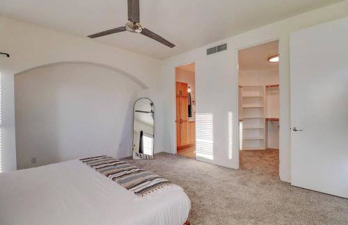 Epic 6BR with Pool, Spa and Fire Pit - Walk to Trails - Foto 34